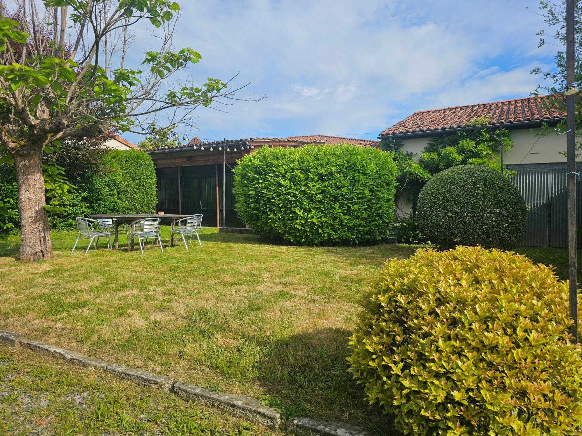 La Martinelle Villa Maurs Luaran gambar